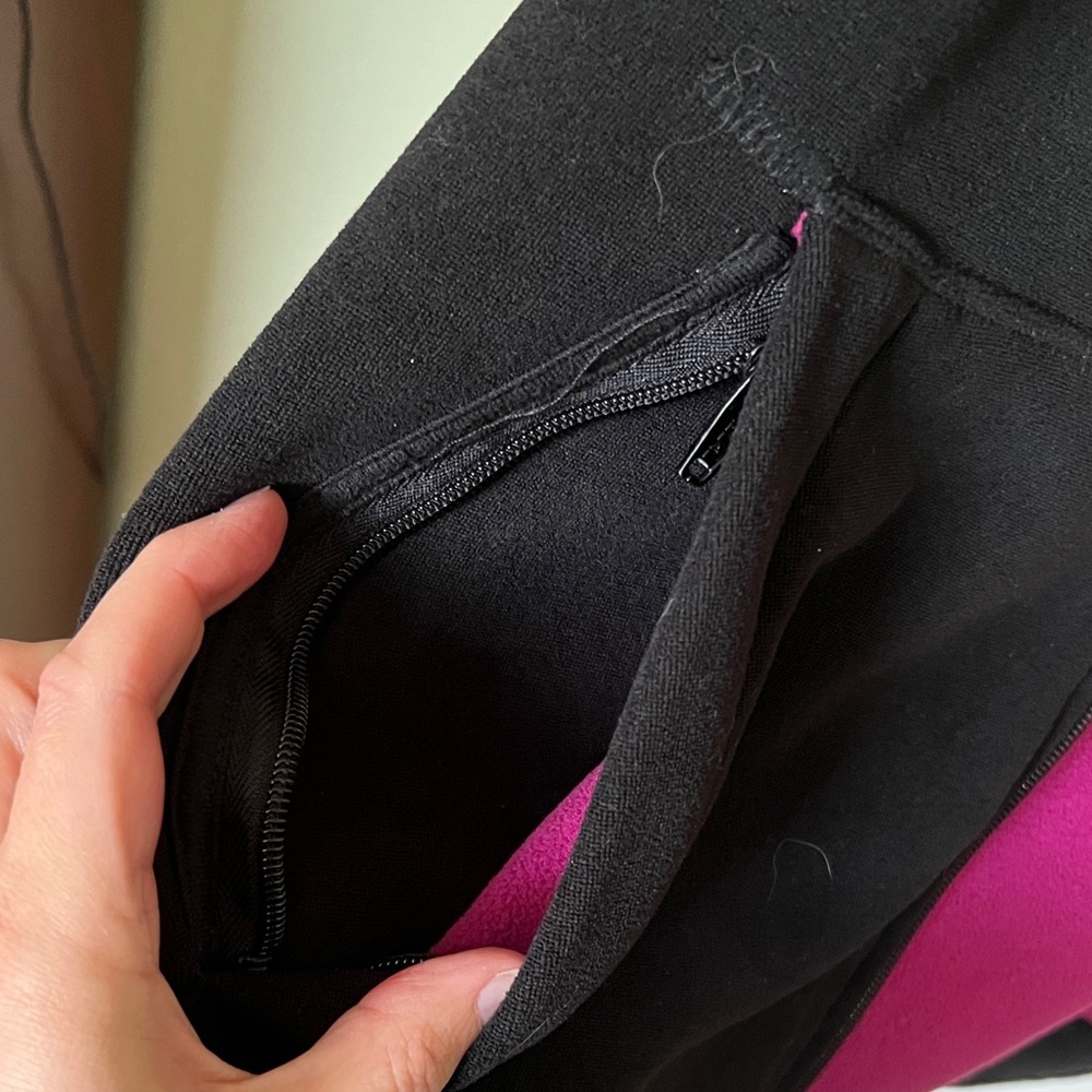 Black Volcom Hoodie with Pink Lining - Picture 6 of 6